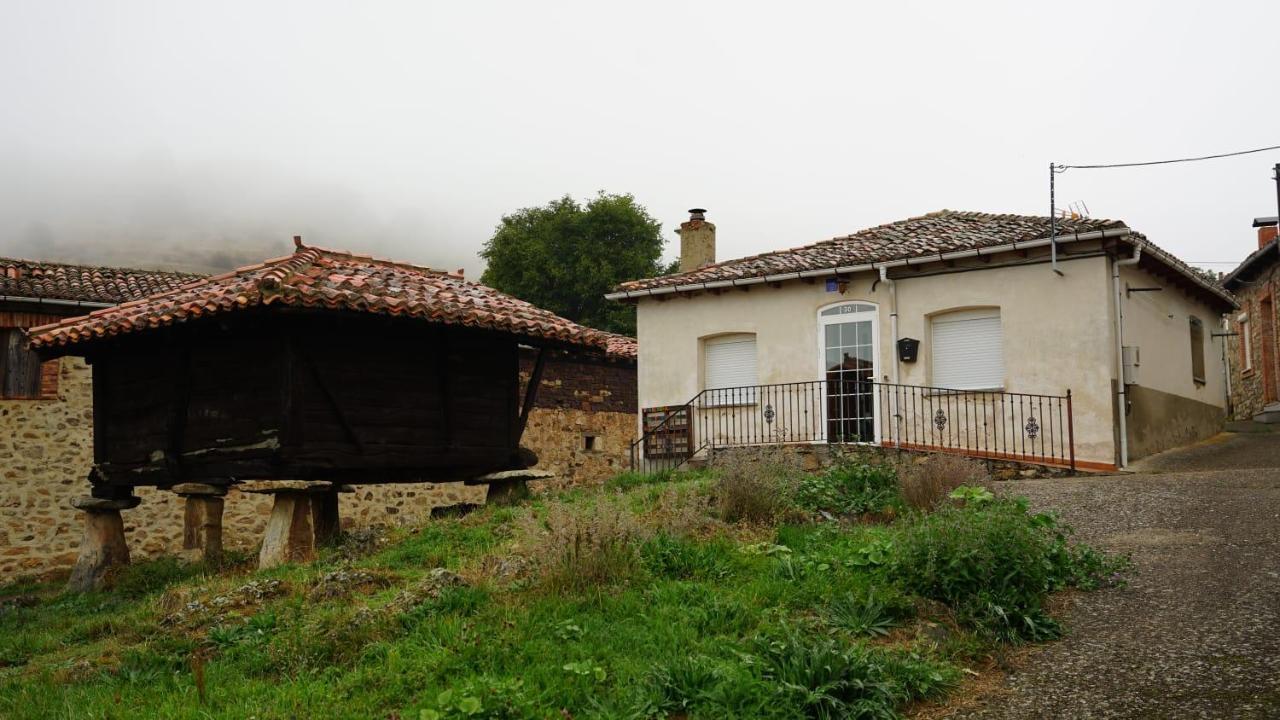Los Tres Hórreos Felechas Exterior foto